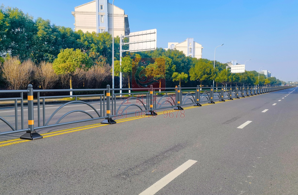 赠送安装-赠送运输-道路护栏